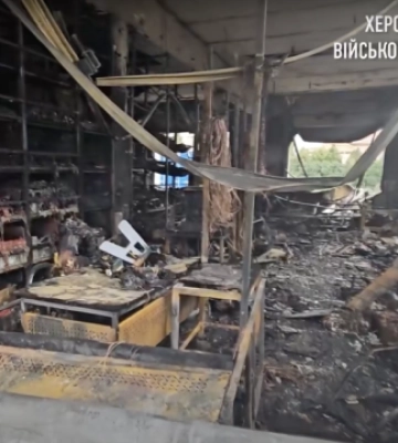 Влада показала наслідки ворожих обстрілів у Херсоні