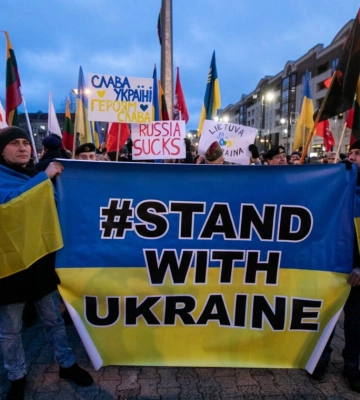 Менше половини американців підтримують подальшу допомогу Україні