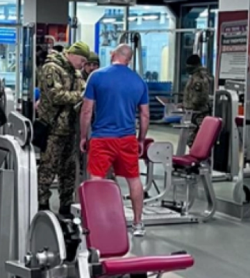 У Полтавському обласному ТЦК розповіли, чому роздають повістки у спортзалах