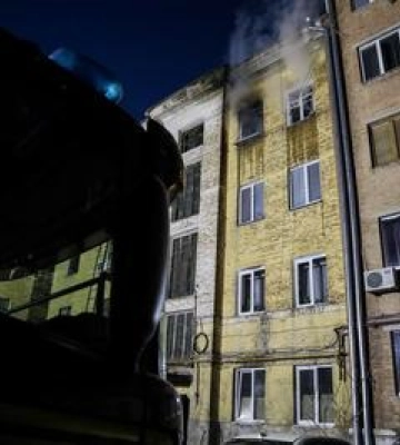 У Полтаві на вулиці Старий Поділ горіла квартира: надзвичайники врятували 4 людини