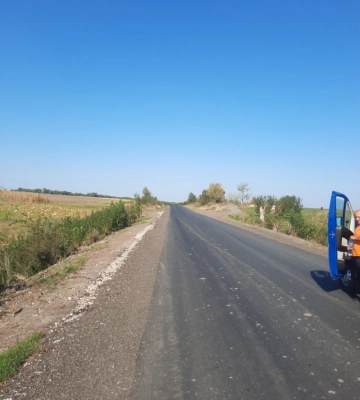 Вночі на Волині визволяли зі снігової пастки автобус міжнародного сполучення із пасажирами (Фото)