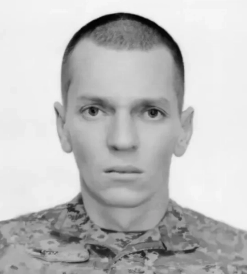 Захищав країну з перших хвилин війни: поблизу Кліщіївки загинув старший солдат з Дніпропетровщини Ярослав Колісник