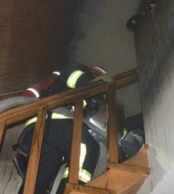 У Винниках рятувальники гасили пожежу в житловому будинку