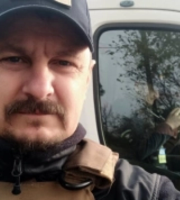 Понад рік рятує життя на передовій: історія лікаря-хірурга з Рівного