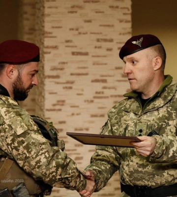 Командувач ДШВ відзначив нагородами воїнів 95-ї окремої десантно-штурмової бригади