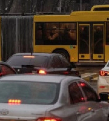Закриття частини синьої гілки метро Києва: для громадського транспорту разроблять відокремлену смугу руху. Мапа