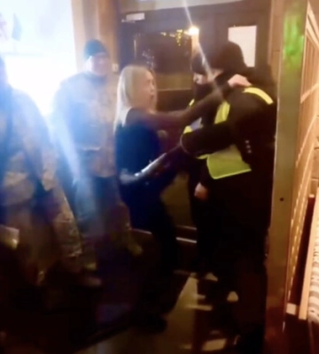 У Полтаві військкомат та поліція навідалися у ресторан: їх зустріли палкими танцями (відео)