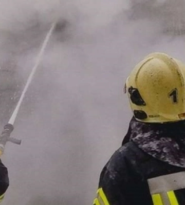 Під час пожежі в гаражі у Луцьку обгорів чоловік