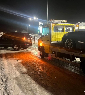 ДТП на Рівненщині: водійку затисло між своїм авто та евакуатором