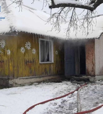 На Львівщині врятували від пожежі будинок, - ФОТО