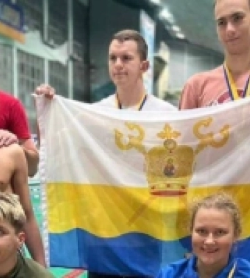 Миколаївські плавці з ураженнями опорно-рухового апарату здобули 17 медалей Чемпіонату України