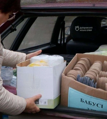 Підопічні соціальних закладів Дніпра об’єднались задля допомоги оборонцям України