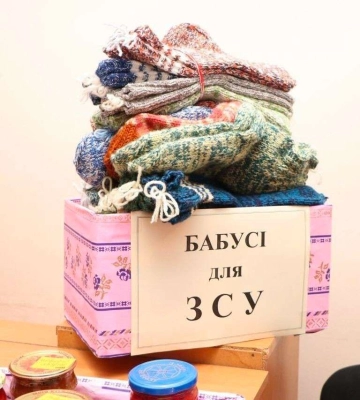 Підопічні соціальних закладів Дніпра об’єднались задля допомоги оборонцям України: за понад 600 днів війни вони створили та передали військовим тисячі необхідних речей