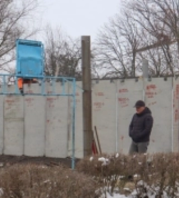 В двох закладах освіти громади на Одещині завершують монтаж модульних укриттів