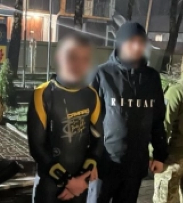 За допомогою дрона закарпатські прикордонники виявили двох порушників