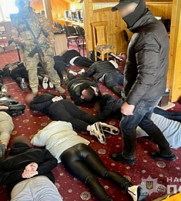 Жители Кривого Рога организовали на Закарпатье мошеннический колл-центр