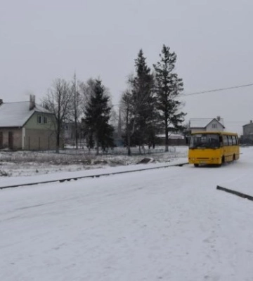 Люди готові перекривати дорогу: село на Волині понад місяць відрізане від світу