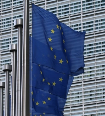 ЄК має намір передати заморожені активи РФ Києву - FT