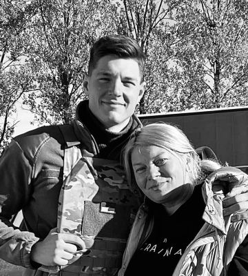 Повідомили час і дату прощання з полеглим на війні сином луцької художниці