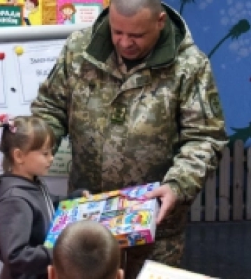 Волинські прикордонники привітали з Днем святого Миколая дітей загиблих колег та дітей з особливими потребами