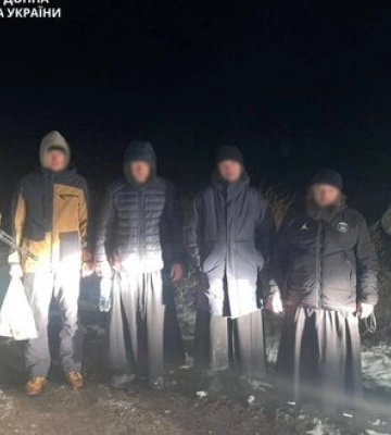 &quot;Псевдосвященників&quot;, яких клірик УПЦ МП за $12 тис. намагався переправити за кордон, затримано на Одещині, - ДПСУ