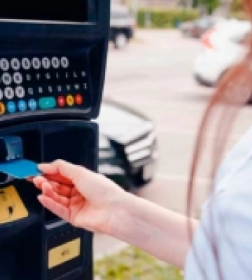 В Ужгороді неможливо оплатити послуги платного паркування через термінал.