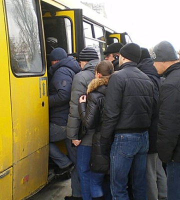 Закриття гілки метро у Києві: автобуси, запущені замість підземки на Теремки, змінили маршрут
