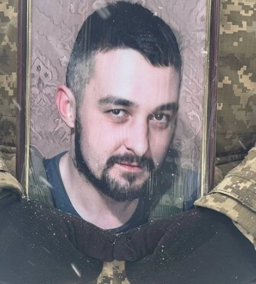 &quot;Пішов Батьківщину захищати, як ми його вчили&quot;. У Сумах поховали військовослужбовця Ігоря Андрусенка