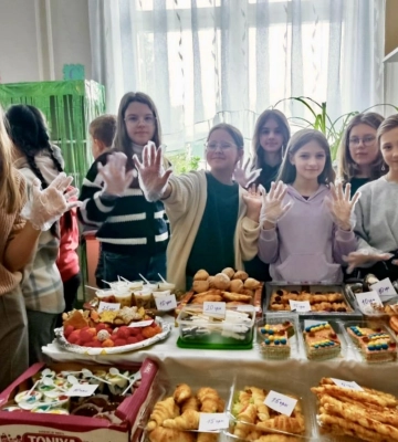 Нововолинські школярі наярмаркували для ЗСУ 700 тисяч гривень