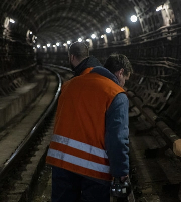 Удар в спину. Кто разрушил метро на Теремки? Удар в спину. Кто разрушил метро на Теремки?