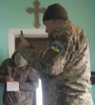 Обласний ТЦК про погрози священнику під час вручення повістки на Львівщині: У процес втрутився цивільний у військовій формі, дії представників ТЦК правомірні