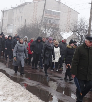 Трагічний випадок раптово обірвав життя: на Волині поховали Героя і батька трьох донечок Юрія Марковського. Фото