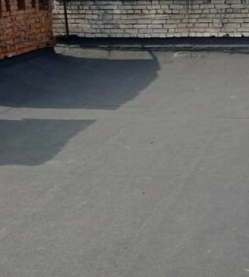 У Львові вночі на даху багатоповерхівки чоловік крав кабель