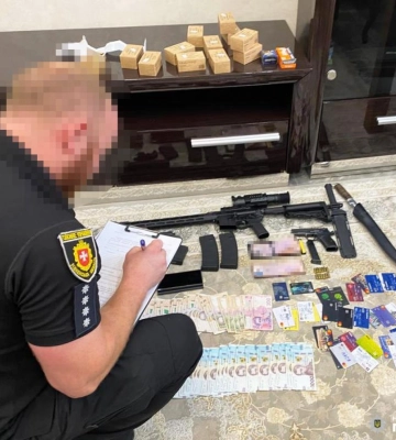 Шістьом наркоділкам у Рівному повідомили про підозру