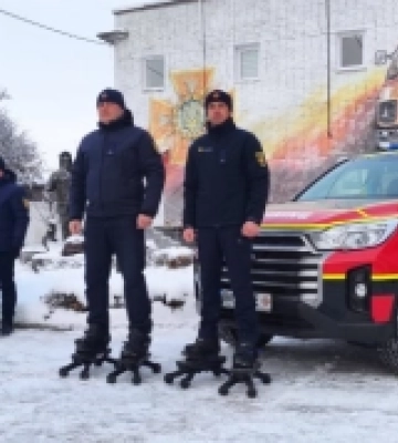 Рятувальники-спецпризначенці з Рівненщини отримали протимінні черевики
