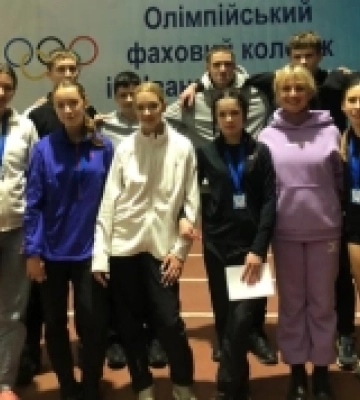 Юнки з Рівненщини вибороли бронзу всеукраїнських легкоатлетичних змагань в естафеті