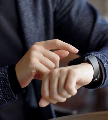 Генштаб ЗСУ у 2023 році витратив мільйони гривень на Apple Watch, кришталевий посуд та італійські шахи — Слідство.Інфо