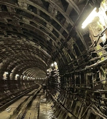 Ділянка Київського метро між «Деміївською» та «Либідською» була проблемною 12 років