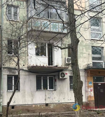 В Одесі демонтували незаконну прибудову до багатоповерхівки