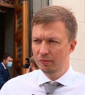 Суд не отправил под стражу нардепа Николаенко, который насмерть сбил 18-летнюю девушку: детали дела Суд не отправил под стражу нардепа Николаенко, который насмерть сбил 18-летнюю девушку: детали дела