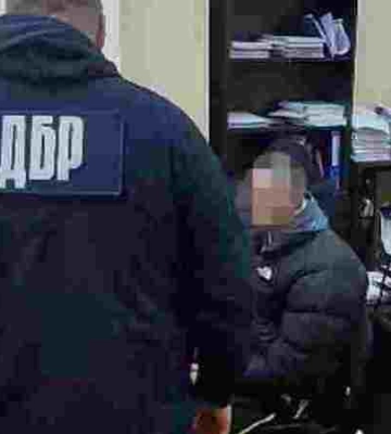 На Одещині правоохоронець організував схему вивезення ухилянтів