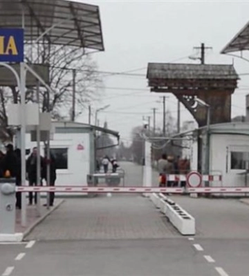 Пропуск вантажівок з України у Словаччину частково поновили