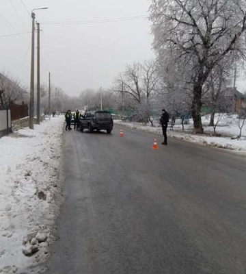 Два пішоходи та неповнолітня пасажирка з авто потрапили до лікарні після ДТП на Тернопільщині (ФОТО)