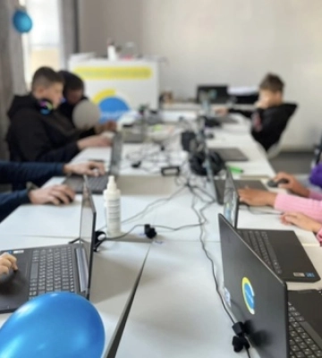 На Житомирщині за підтримки ЮНІСЕФ відкрили 28 STEM-лабораторій та цифрових освітніх просторів