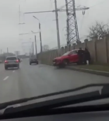 Затримка в русі транспорту та ДТП: як негода вплинула на ситуацію у Дніпрі