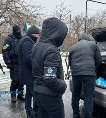 На Дніпропетровщині правоохоронці ліквідували дві нарколабораторії