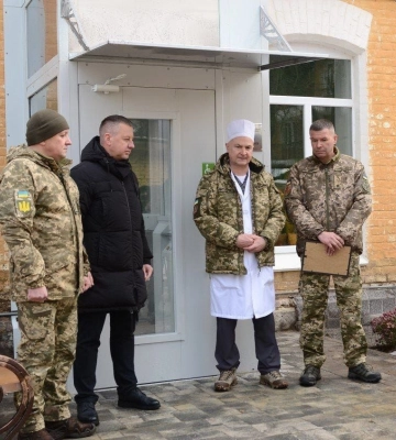 Для військових, які проходять реабілітацію у рівненському госпіталі, придбали підіймач