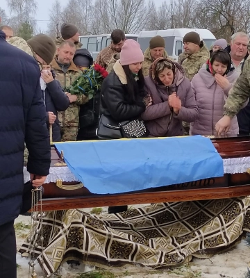 Мав золоті руки: на Волині попрощалися із 48-річним Героєм Ігорем Банковським