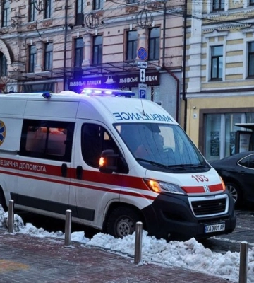 У Києві врятували дідуся, який кілька діб пролежав у зачиненій квартирі