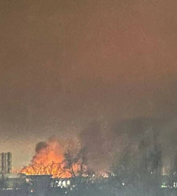 У Маріуполі пролунали вибухи, виникла пожежа в районі базування окупантів